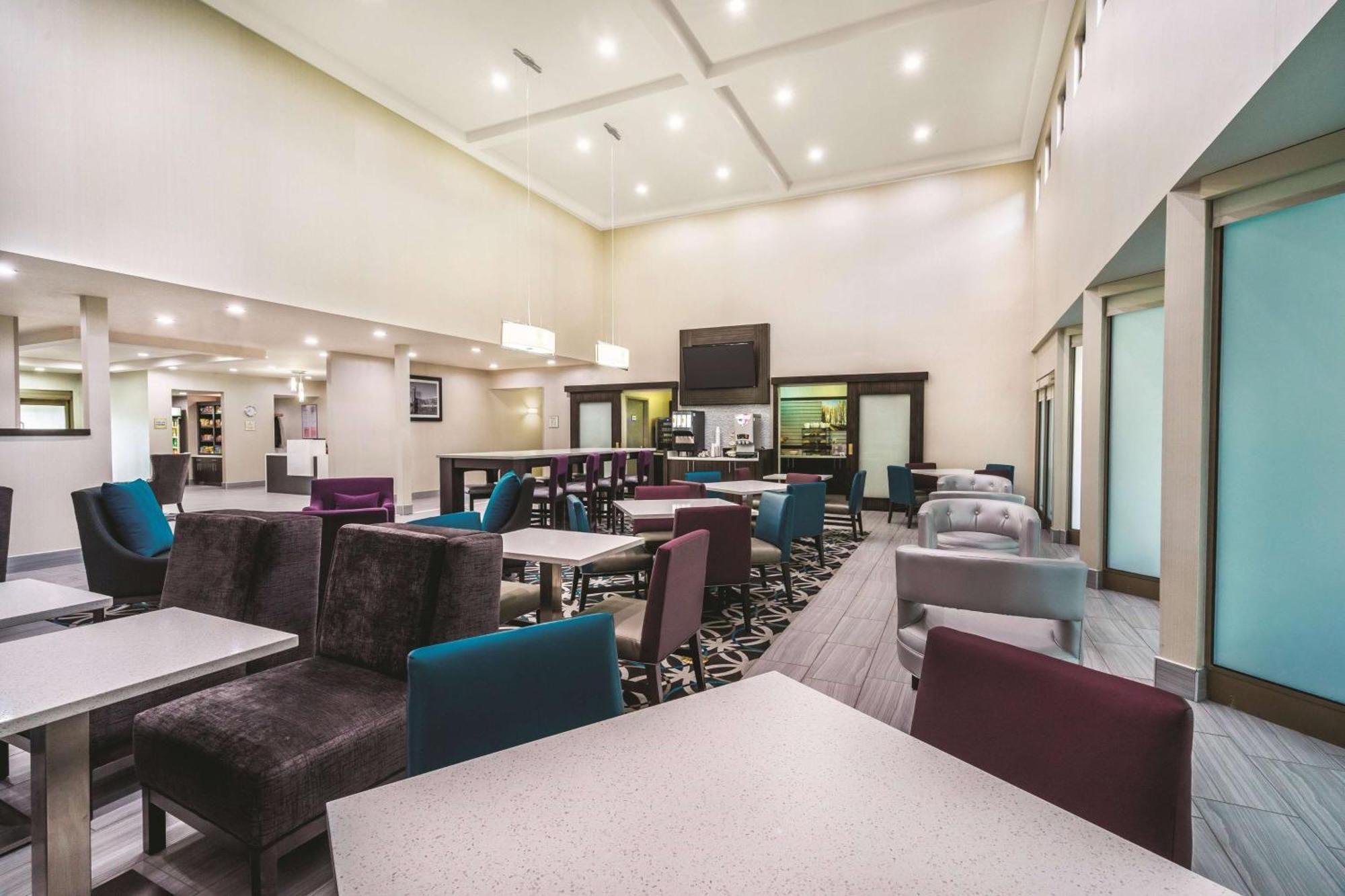 劳登拉昆塔套房酒店 Loudon 外观 照片